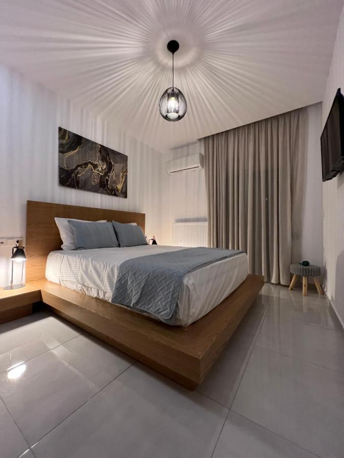 Modern Apartment Close To Airport With Gym And Bbq 이라클리온 외부 사진