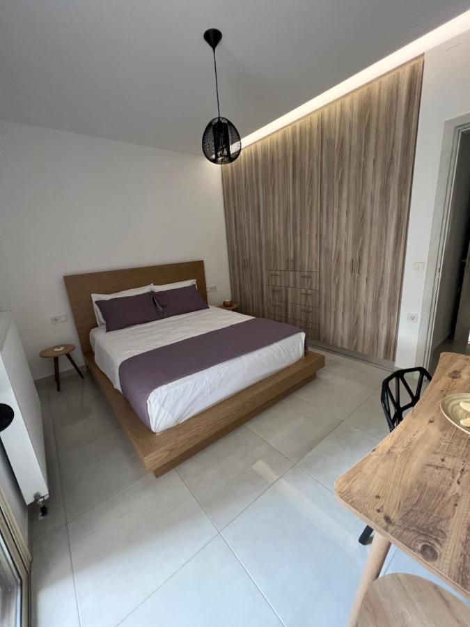 Modern Apartment Close To Airport With Gym And Bbq 이라클리온 외부 사진